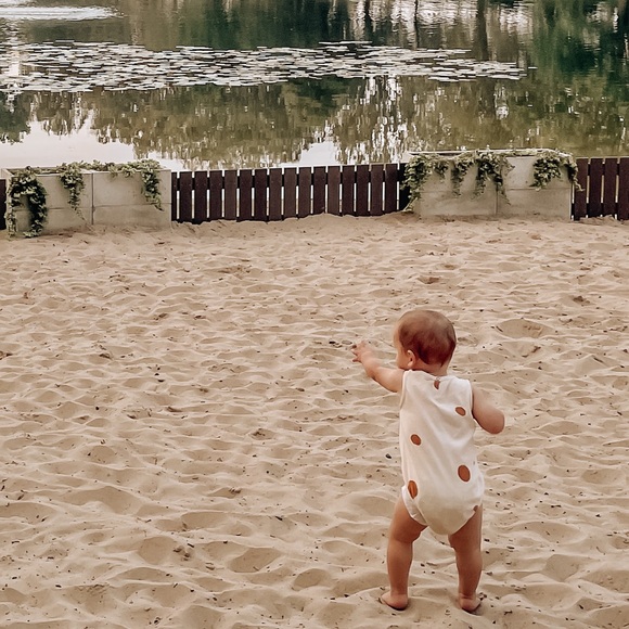 Phil & Phae Romper Onesie Bubble Terry Cloth Dots Size 18 months - Picture 6 of 7